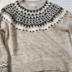 Women’s Black and White Patterned Sweater